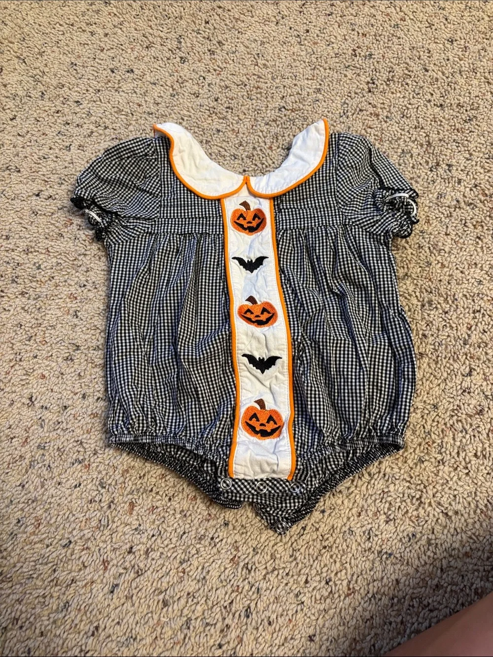 Halloween Baby Romper with Pumpkin & Bat Appliqués - Black & Orange